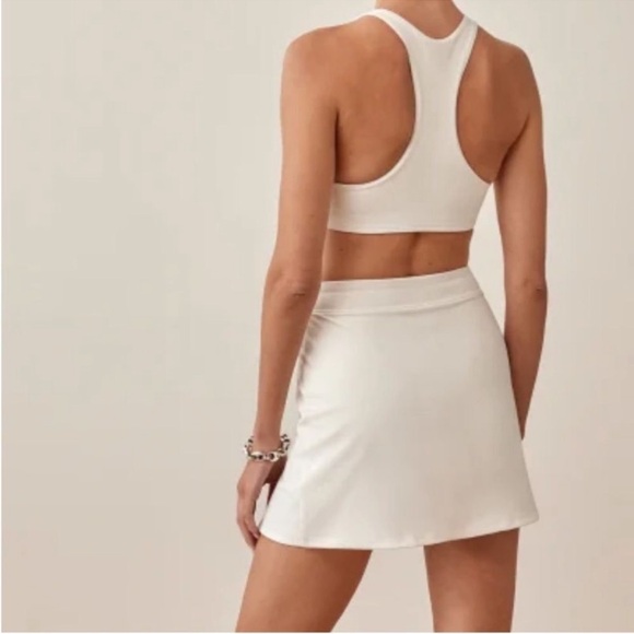 Reformation Ecomove Nina Skort - Picture 3 of 10